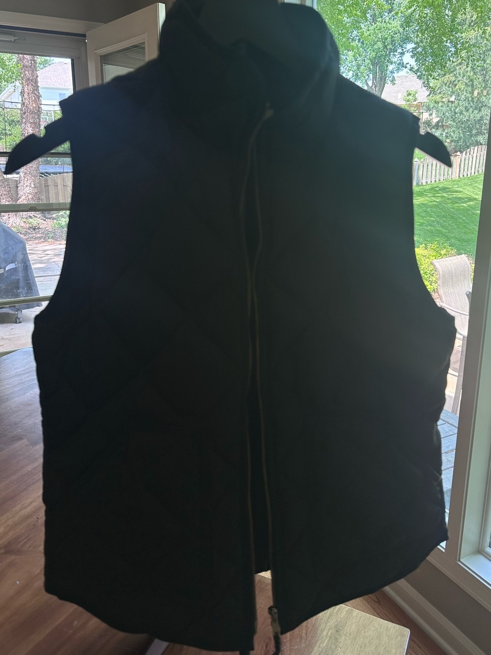 J Crew Down Puffer Vest Womens Small Black Full Zip Quilted Jacket outdoors